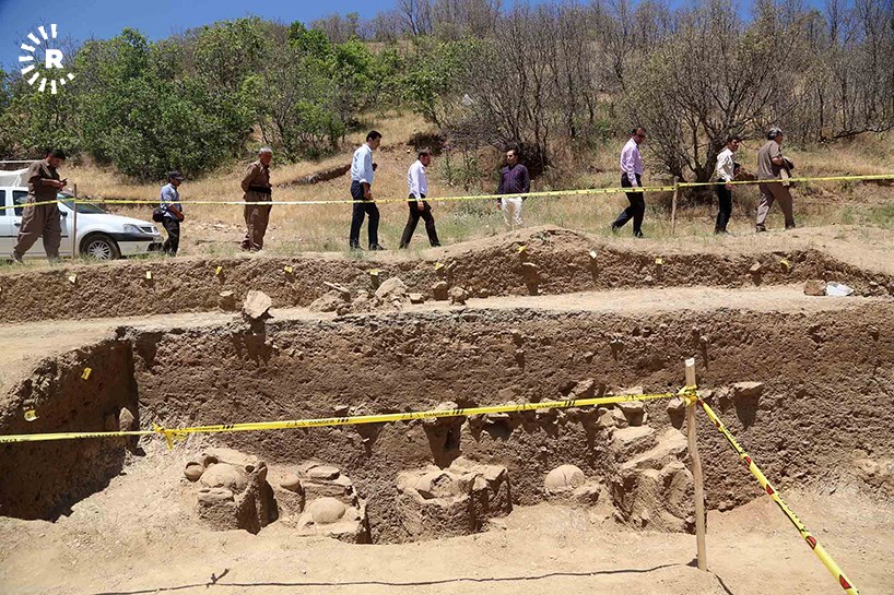 FOTO – Meriwan'da tarihi mezar bulundu
