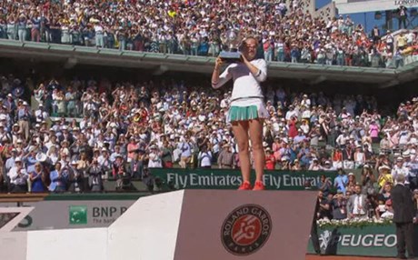 یێلینا پاڵەوانە نوێیەکەی رۆڵاند گارۆس