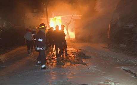 KERKÜK - Petrol deposunda yangın