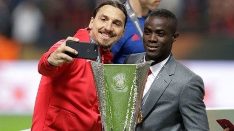 فێنارباخچە زڵاتان دەهێنێتە تورکیا