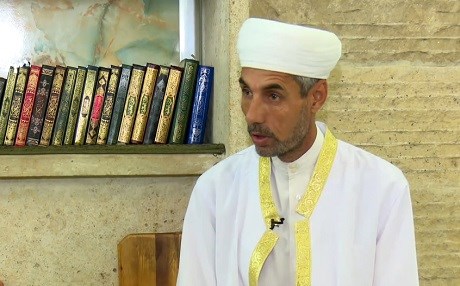 Melayê mizgefta ku Bexdadî li wir 'xîlafet' îlan kiribû ji Rûdawê re axivî