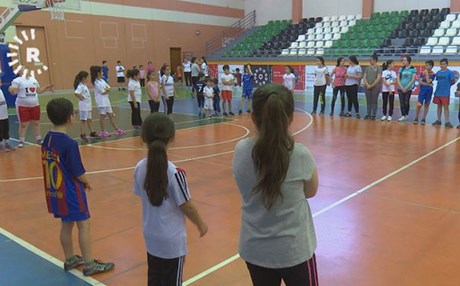 یانەی ئەکاد برەو بە توانای منداڵان دەدات