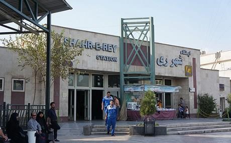 TAHRAN - Bıçaklı saldırgan dehşet saçtı!