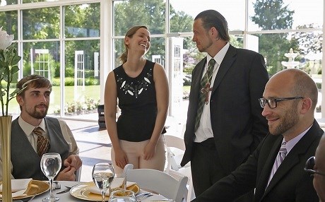 Düğün iptal oldu, yemeği evsizler yedi