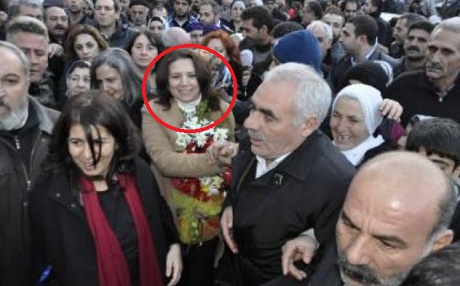 Parlamentera kurd Selma Irmak ji girtîgehê derket