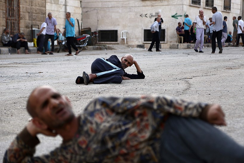 FOTO - Savaş akıl hastanesini de vurdu