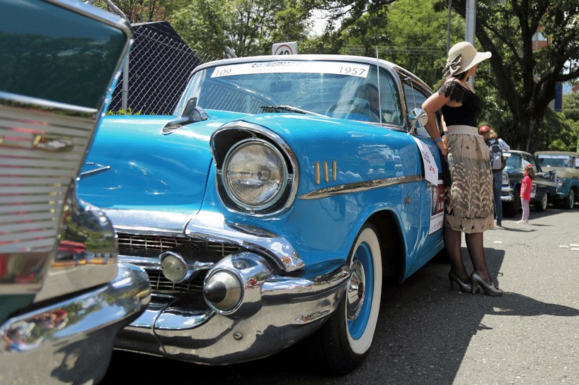 Antika arabalar hayran bıraktı