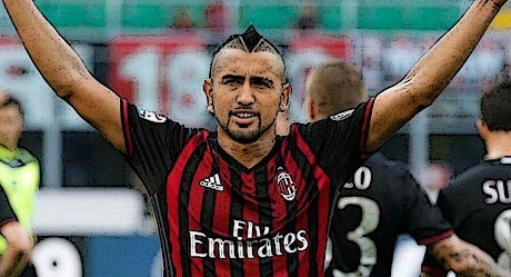 میلان سوپەر بۆند بۆ ئارتورۆ ڤیدال دەنێرێت