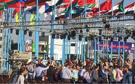 Fuar alanına roketli saldırı