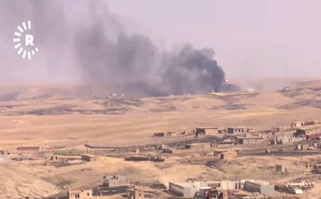 VÎDEO – Wezîr û emîrên DAIŞê di gundekê de hatine dorpêçkirin