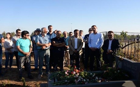 Tahir Elçi'nin kabrine bayram ziyareti