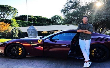 ‌‌Ronaldo’dan 1.5 milyon liralık Ferrari