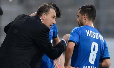 كۆسۆڤۆ راهێنه‌ره‌كه‌ى دوورخسته‌وه‌