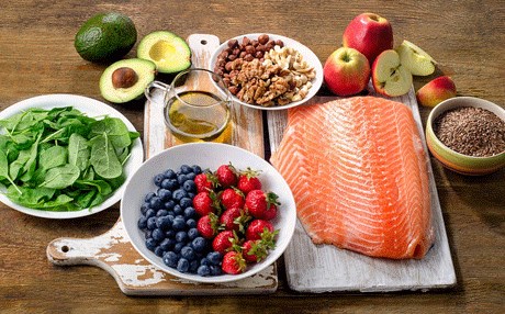 پزیشکانی بەریتانی رێنمایی وەرزشوانان دەکەن