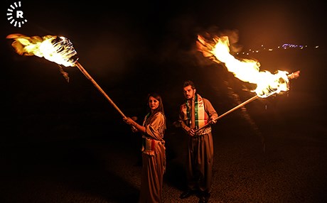 Some in Sulaimani extinguish 100 torches as they bury Sykes–Picot