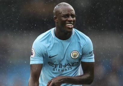 مێندی لە ژووری پشکنینەوە رازی بووە بچێتە مانسیتی