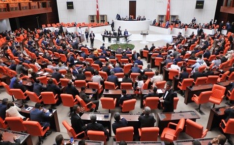 Tezkere sonrası HDP ve CHP’nin görüşü