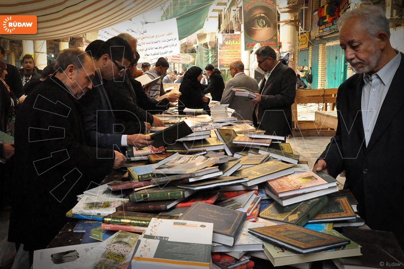 بەغدا.. بازاڕی کتێب لە موتەنەبی