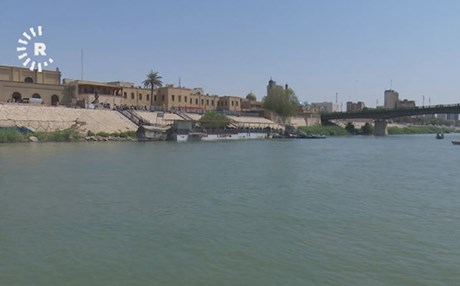 لە بەغدا تاکسی بەلەم بۆ هاتووچۆکردن بەکاردەهێندرێت