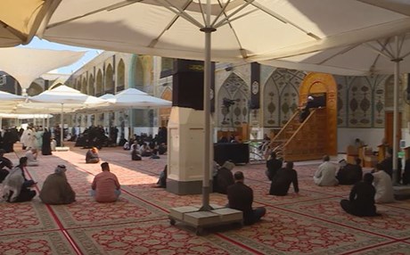 زیارەتکارانی ئێرانی لە نەجەف لەدژی گشتپرسی هوتافیان کێشا