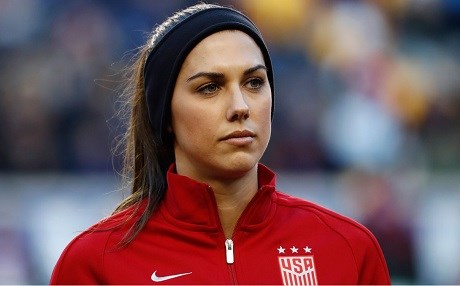 Disney Land'den kovuldu