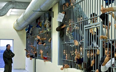 Romanya 500 koçberên kurd ceza dike