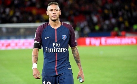 سانتۆس ئیستاش خێروبێری نەیمار دەخوات