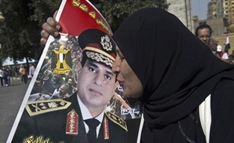 “Ji ber ku el-Sîsî zilamekî ciwane jinên Misirê dê deng bidinê”!