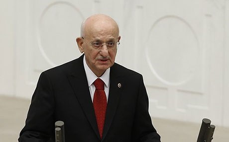 Namzedê AK Partiyê cardin bû serokê parlamentoya Tirkiyê