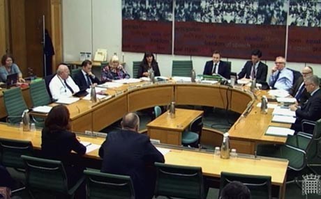 Li Parlamentoya Brîtanyayê rexneya piştguhxistina Kurdan