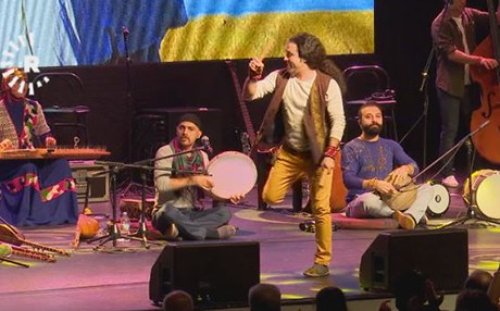 گرووپی میوزیکی رەستاک کۆنسێرتێک لە ئامەد سازدەکەن