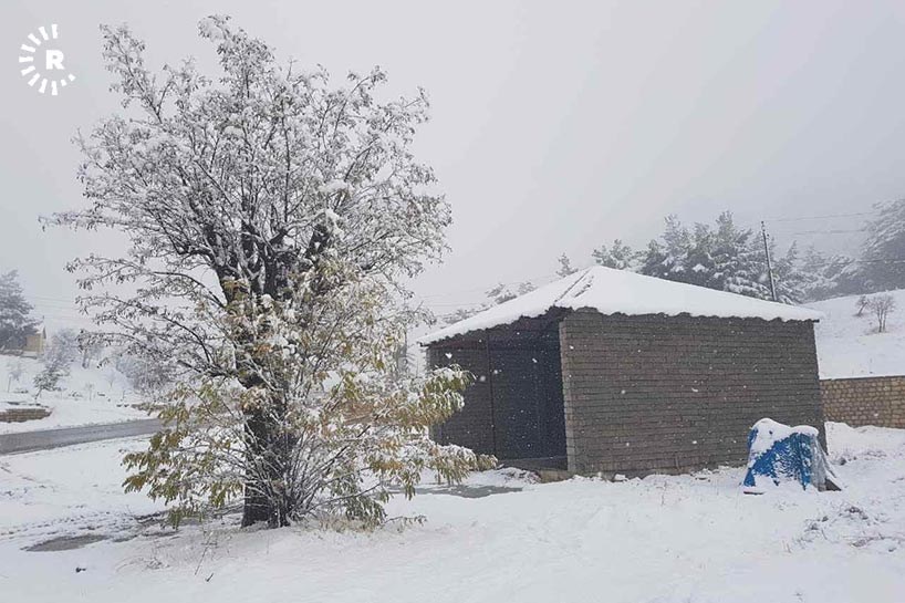 Amêdî bi berfê xemilî