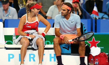 جامی هۆپمان دەستیپێکرد و ئەمڕۆش فێدرێر یاریی دەکات