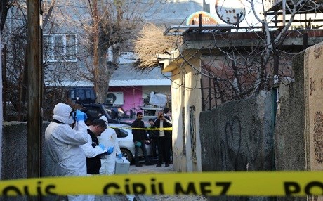 Aynı sokakta birer gün arayla cesetler bulundu