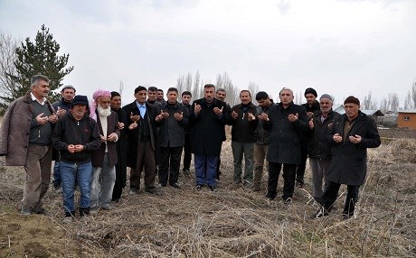 Li Mûşê cotkaran ji bo barîna berf û baranê dia kirin