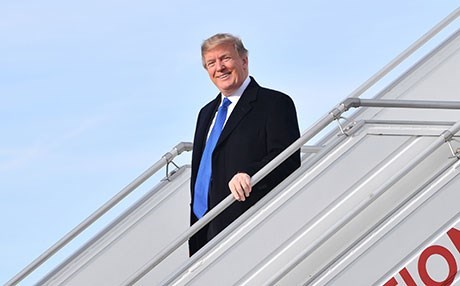 Trump bo beşdarbûna Foruma Aborî gehişte Davosê