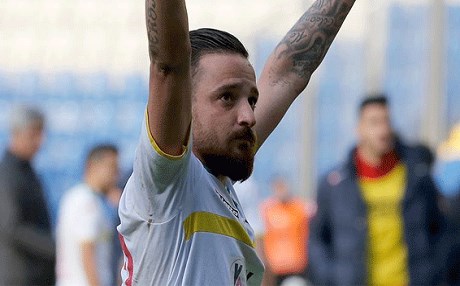 Deniz Naki ömür boyu futboldan men edildi!