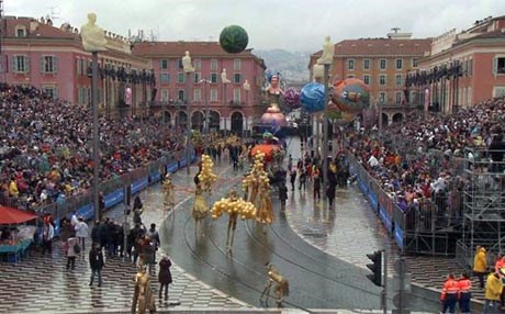 کەرنەڤاڵی ساڵانەی نیس دەستیپێکرد