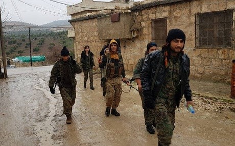 ÎDÎA - Şervanên YPGê gundê Omera paşde standin