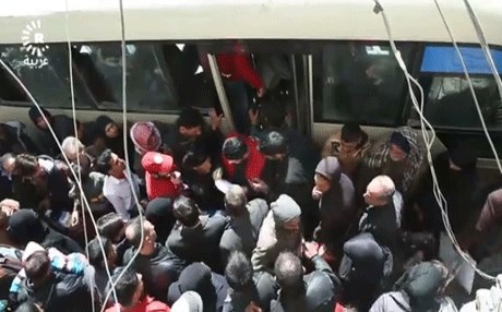 اجلاء دفعة ثانية من الحالات الطبية بالغوطة الشرقية