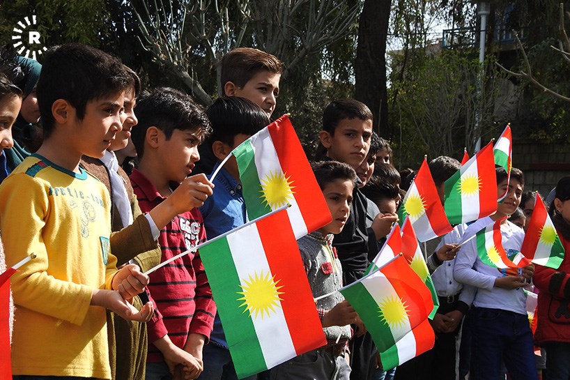 FOTO – 16 Mart’ta doğan Halepçeli çocukların doğum günü partisi