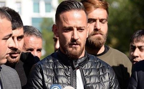 Deniz Naki BM önünde açlık grevine girdi