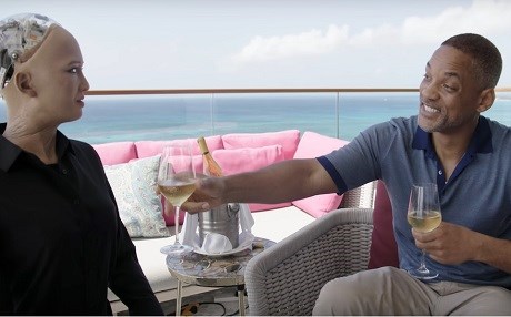 Robot Sophia Will Smith'i reddetti