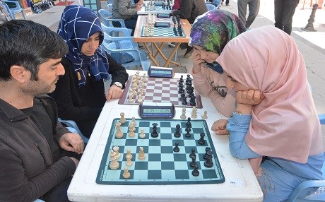 Batman'da açık hava satranç turnuvası