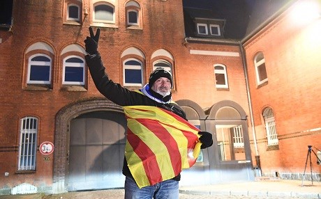 German court allows Catalan leader Puigdemont out on bail