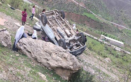 Siirt’te öğrenci servisi devrildi: 18 yaralı