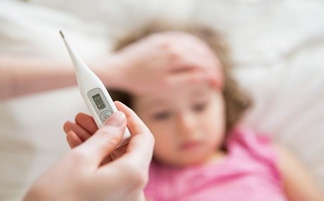 Ateşi olan çocuğa dikkat edin!