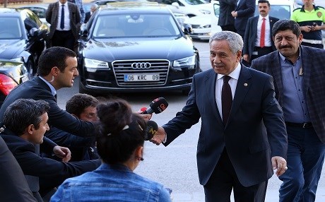 Bulent Arinç bi Erdogan re hevdîtinek pêk anî