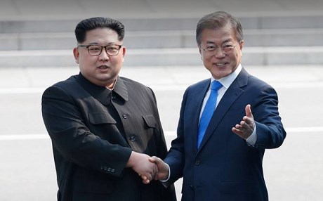 İki ülke arasında tarihi görüşme