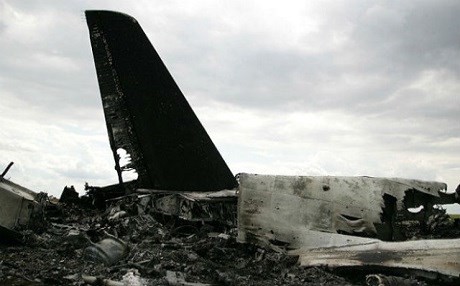 Askeri uçak düştü:5 ölü